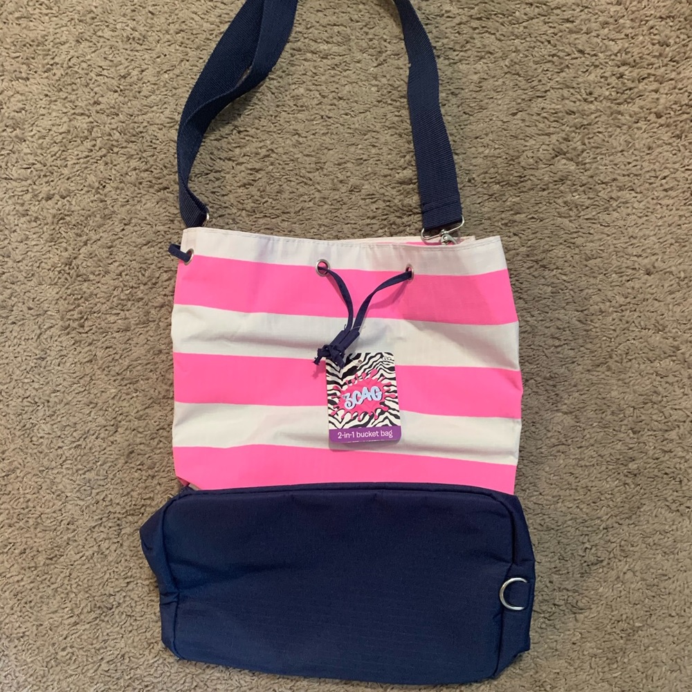 NWT 3C4G 2-1 Striped Bucket Bag
